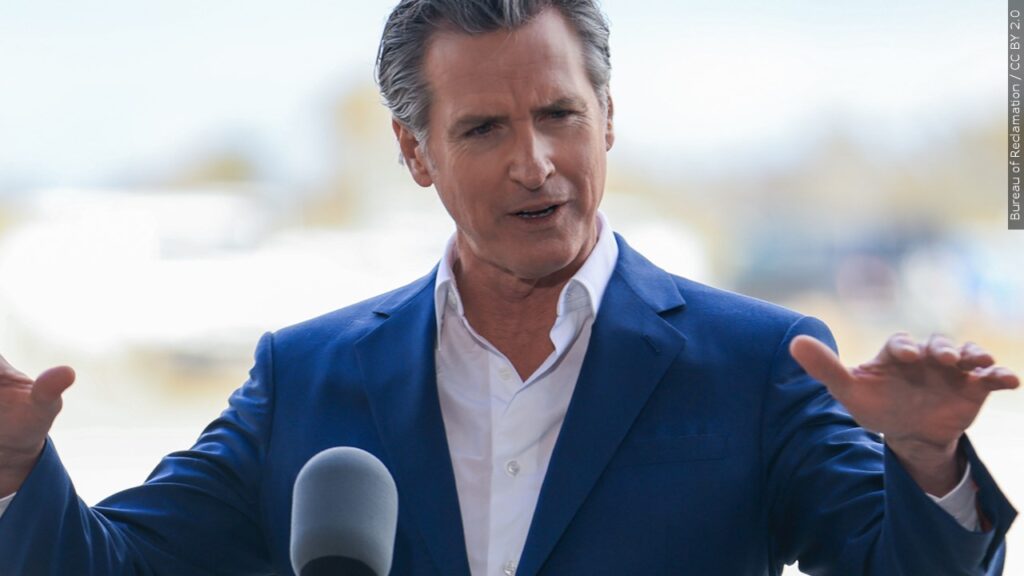 El Gobernador Newsom Firma Leyes Para Reforzar La Protección De Las Comunidades Inmigrantes