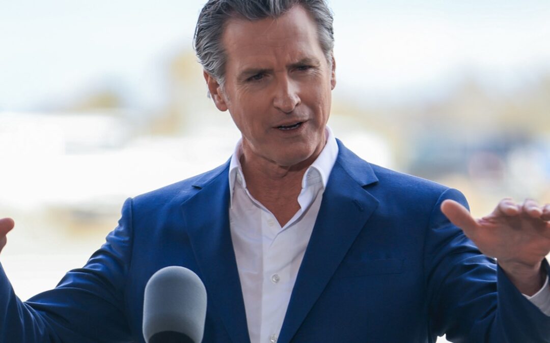 El Gobernador Newsom Firma Leyes para Reforzar la Protección de las Comunidades Inmigrantes