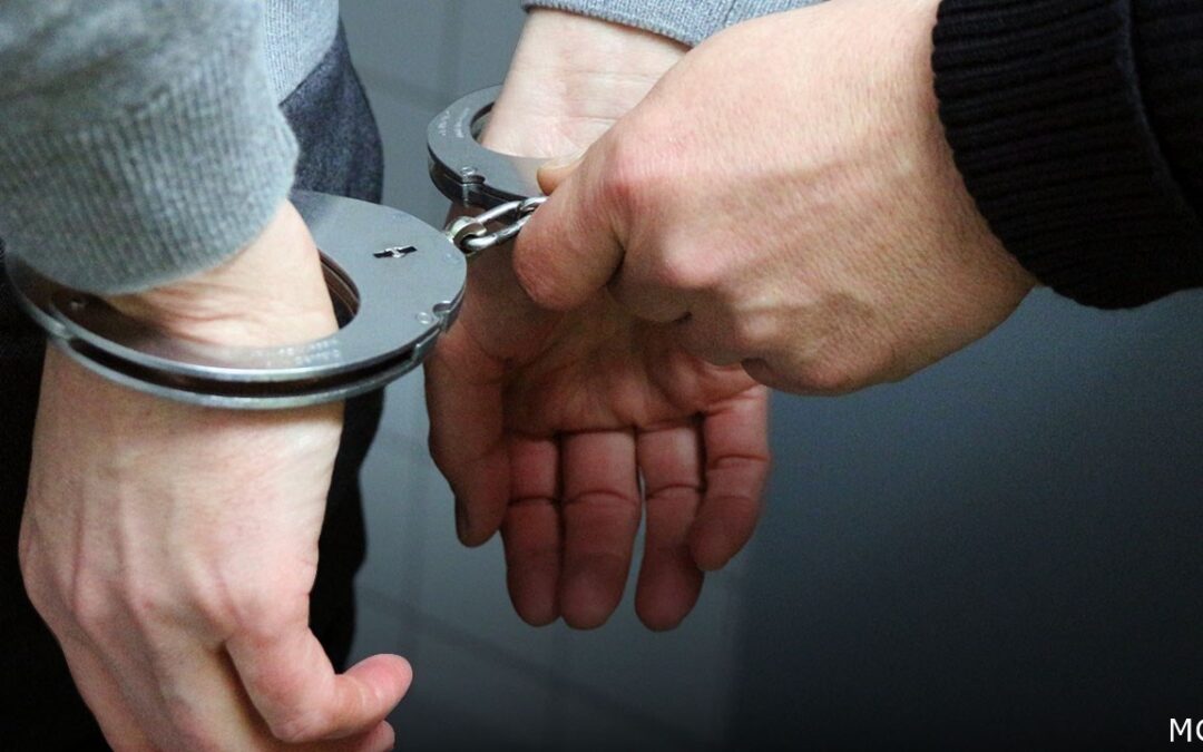 Exagente que mató a sospechoso con “tácticas de vaquero” condenado a un año de cárcel