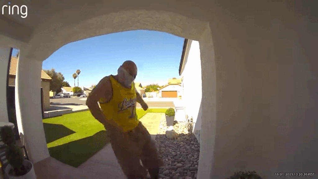 Hombre Captado Robando Paquetes En Vecindarios De Indio