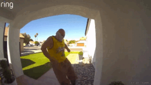 Hombre Captado Robando Paquetes En Vecindarios De Indio - Noticias Notivalle