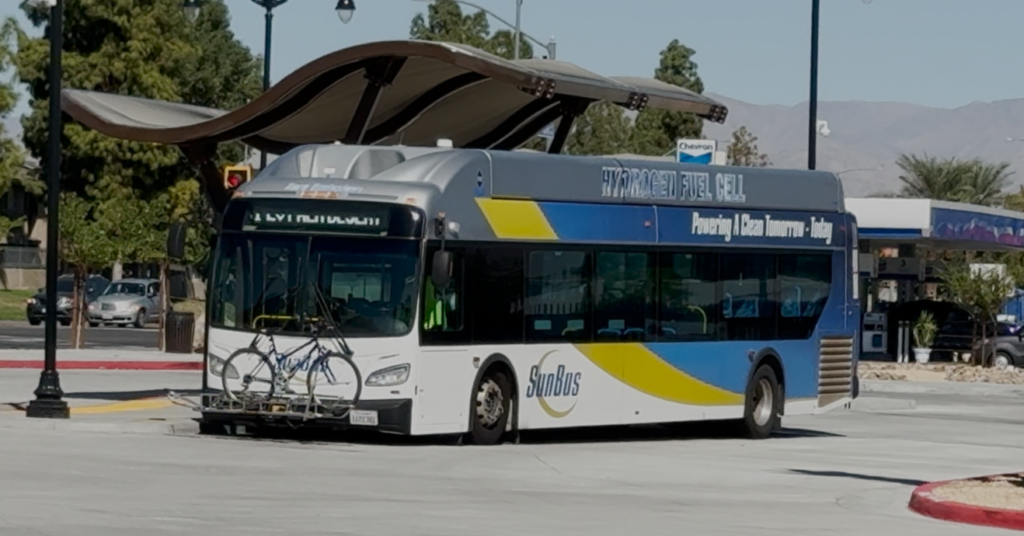 Piden Parada De Autobús Cerca De Centro De Personas Mayores