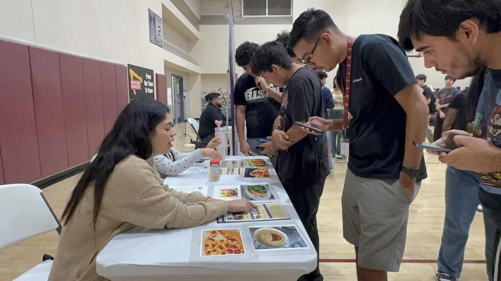 El Distrito Escolar Unificado De Palm Springs Impulsa La Educación Financiera En Rancho Mirage High School Con El Programa “Un Pedazo De Realidad”
