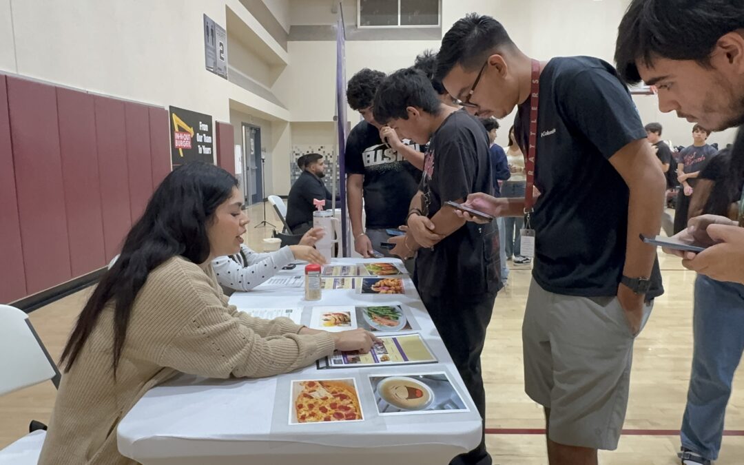 El Distrito Escolar Unificado de Palm Springs impulsa la educación financiera en Rancho Mirage High School con el programa “Un Pedazo de Realidad”