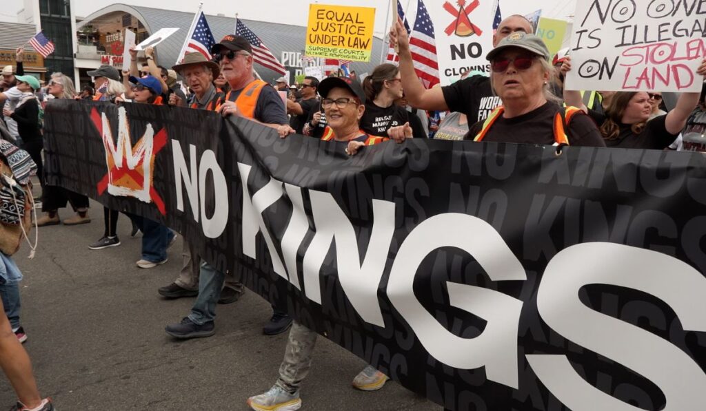 Manifestación ‘No Kings 2.0’ En San Diego: Preparativos Para Un Día De Protesta Pacífica