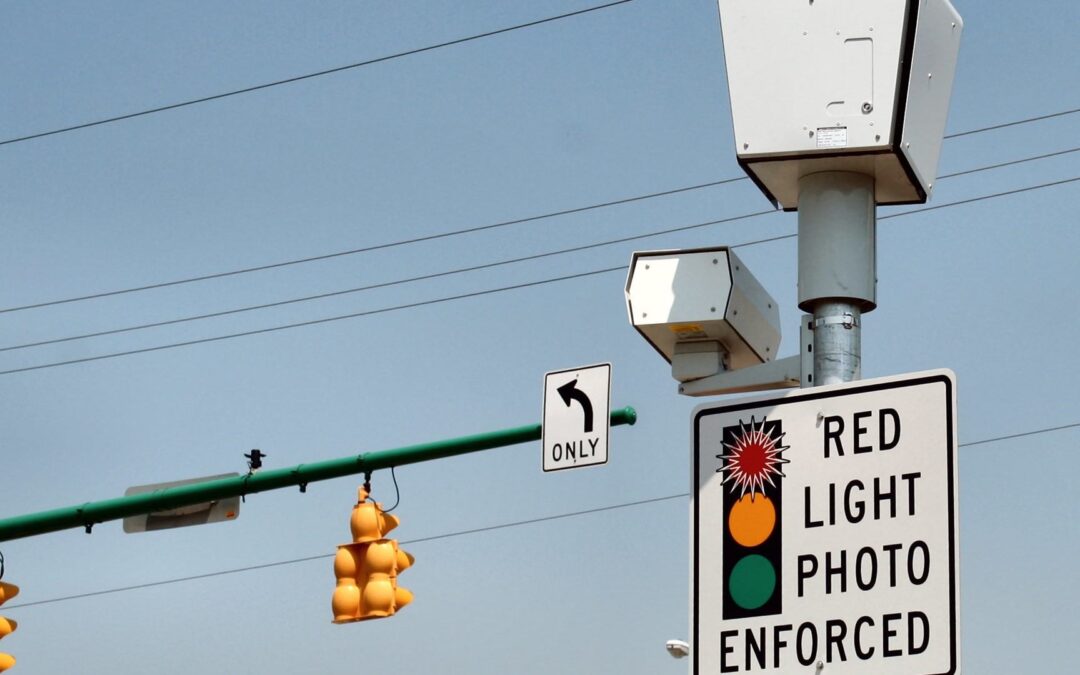 Cámaras de Semáforo en Thornton: Iniciativa para Reducir Choques y Salvar Vidas