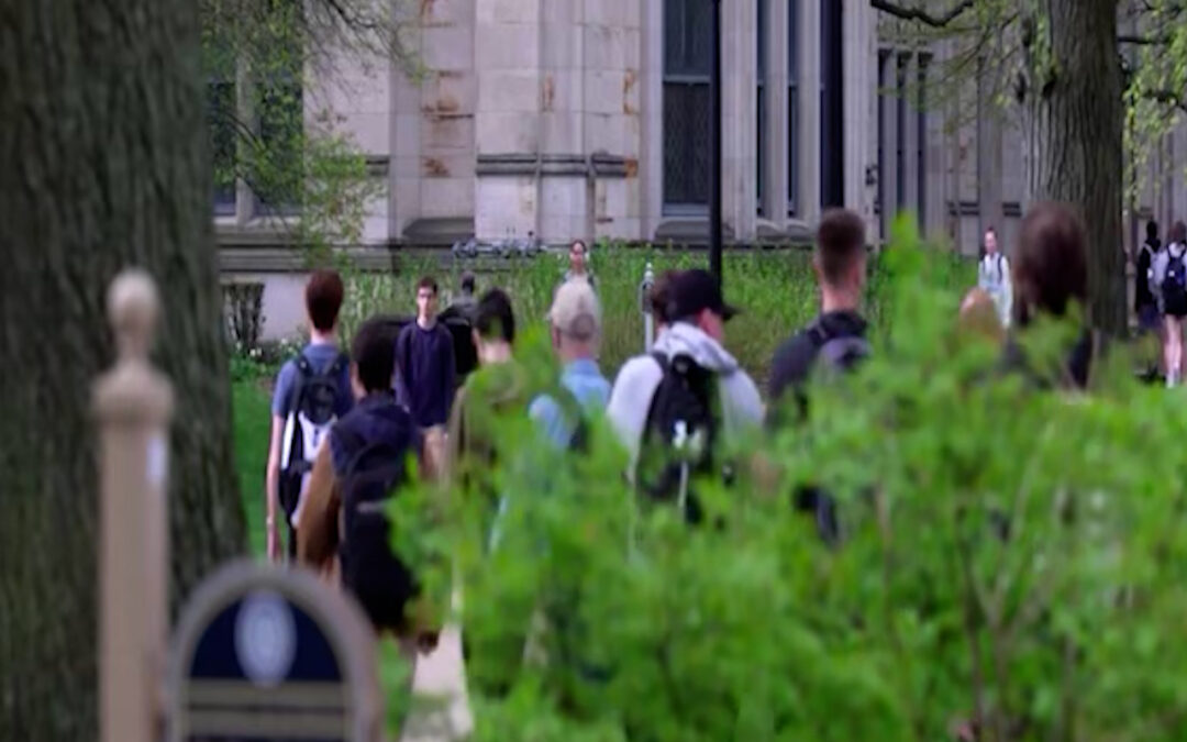 Apoyo Comunitario: Jóvenes Hispanos Superan Barreras Educativas con Resiliencia