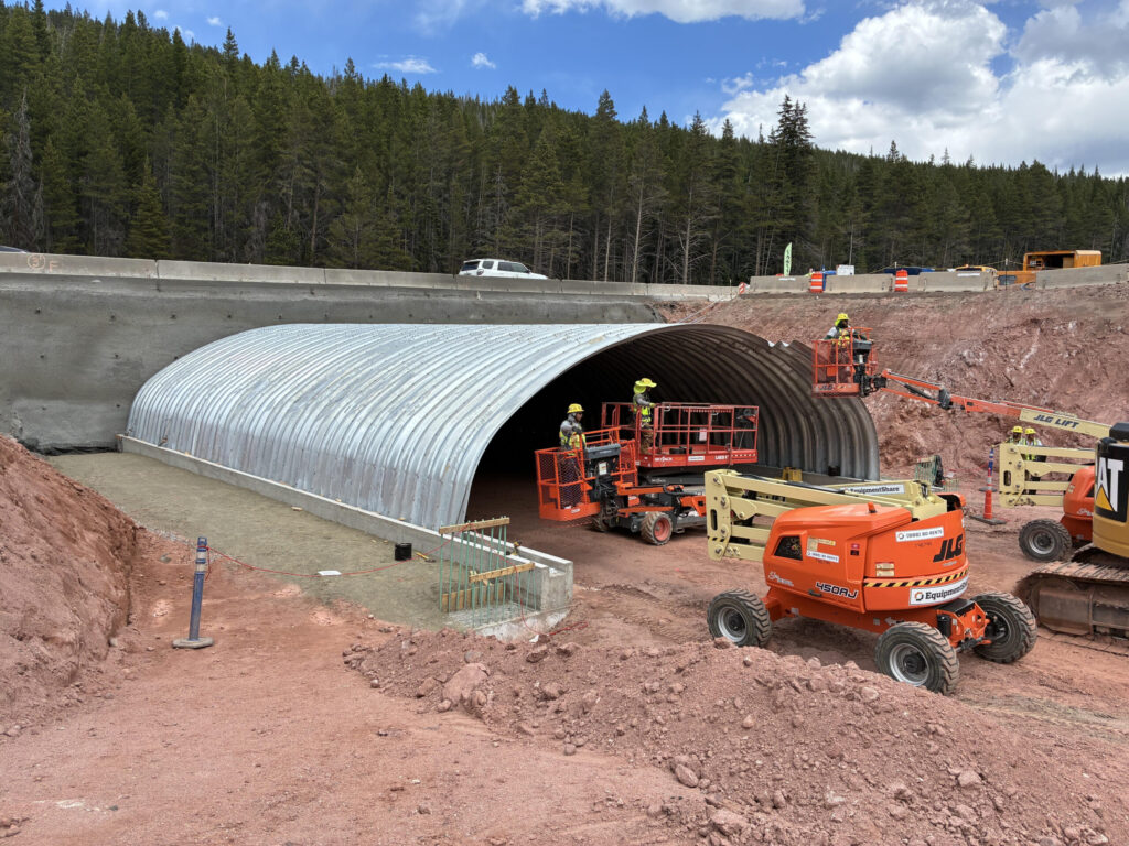 Avances Del Proyecto I-70 West Vail Pass: Puente Y Carril Auxiliar Mejoran La Seguridad Vial