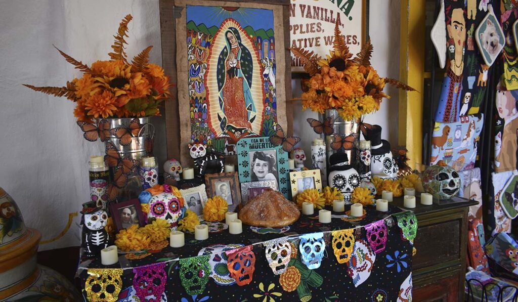 Día De Todos Los Santos: Historia Y Celebración De Esta Tradición Religiosa