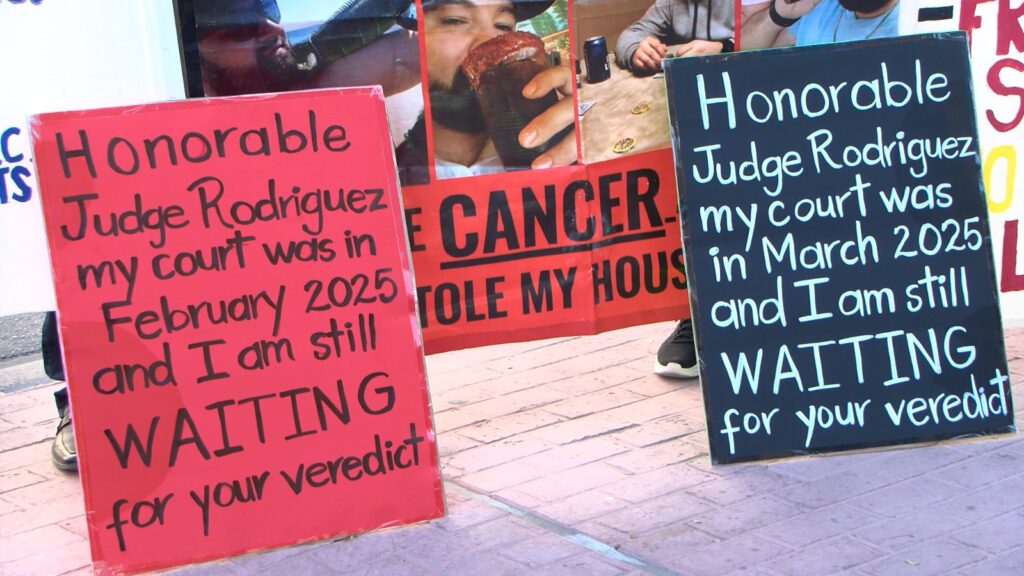 Víctimas De Fraude Inmobiliario Protestan En La Corte Del Condado Exigiendo Justicia - Noticias Notivalle Víctimas De Fraude Inmobiliario Protestan En La Corte Del Condado Exigiendo Justicia