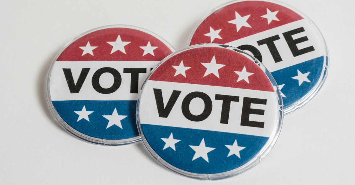 Blue-and-Orange-Casual-Corporate-Real-Estate-ProfessionalBusiness-Services-LinkedIn-Single-Image-Ad