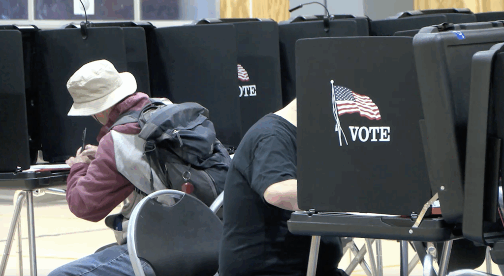 Albuquerque Elecciones Municipales: Votantes Comparten Sus Opiniones En Un Día Clave