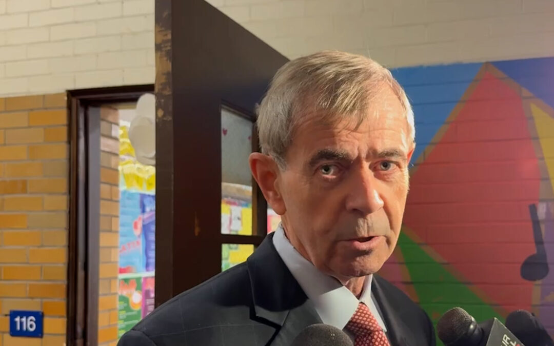 Autoridades Estatales Vigilan de Cerca las Elecciones en Lawrence por Irregularidades en el Voto por Correo