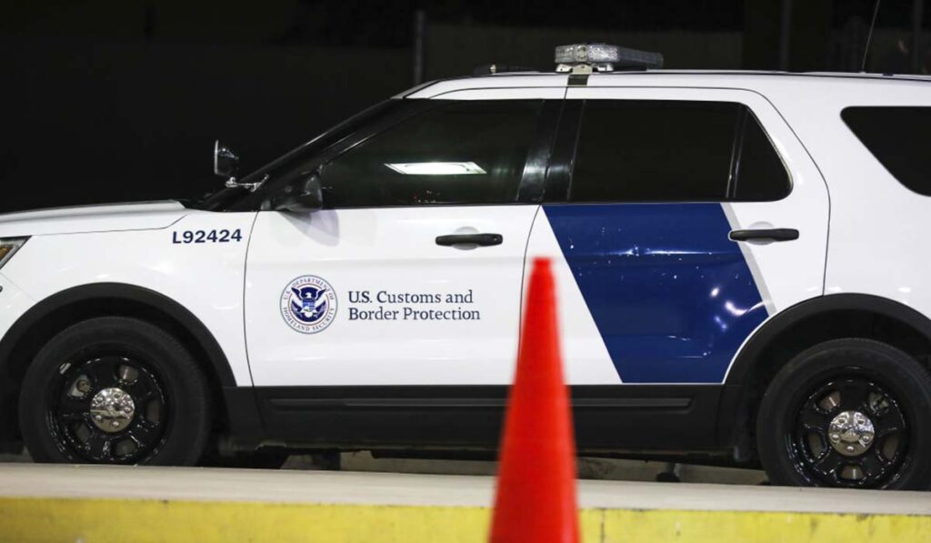 Arresto De Extranjeros Tras Persecución Por La Patrulla Fronteriza En San Diego