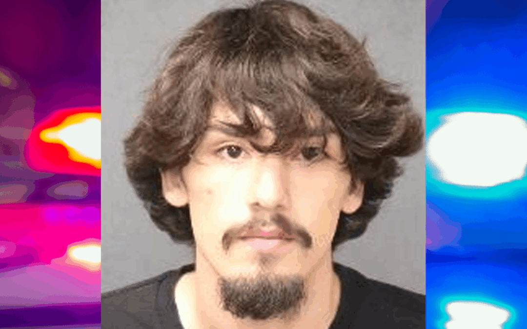 Adolescente Arrestado por Llevar un Arma en la Escuela Valley High School: Cargos Criminales Presentados