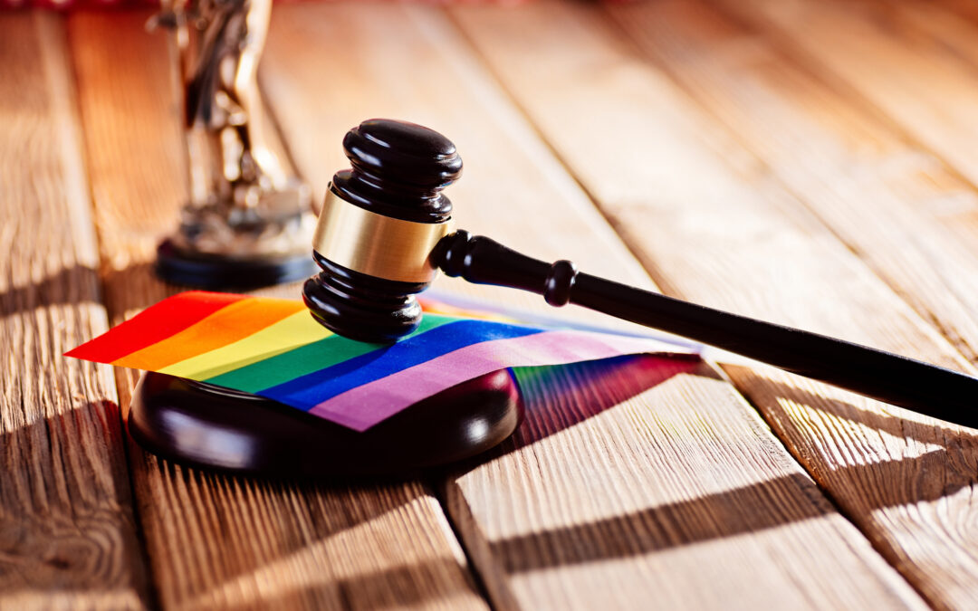 La Corte Suprema Reafirma el Matrimonio Igualitario en EE.UU. Tras el Caso Kim Davis