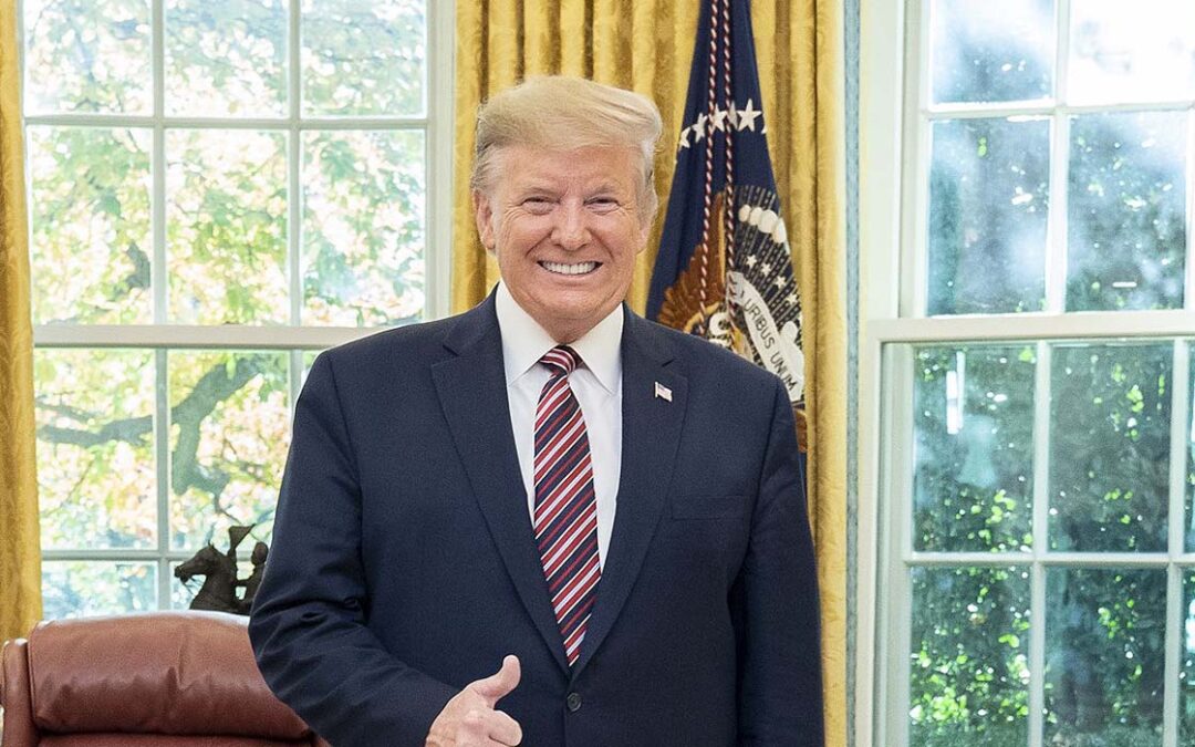 Donald Trump Propone Cheques de Reembolso de Aranceles por US$2,000: ¿Quiénes los Recibirían?