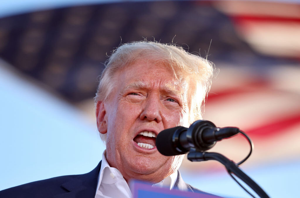 Trump Ordena a Controladores Aéreos Regresar al Trabajo Ante Masivas Cancelaciones de Vuelos