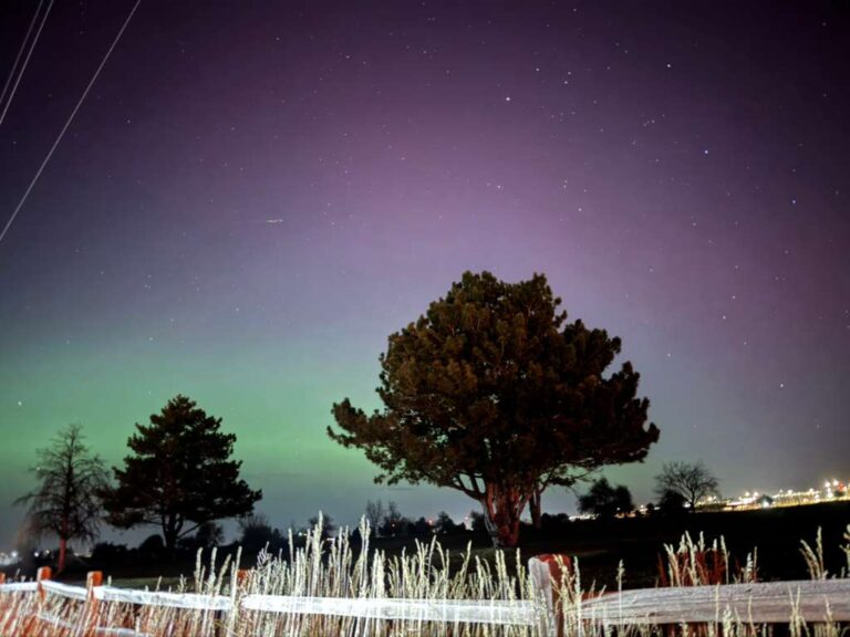 Auroras Boreales en Colorado: Una Tormenta Solar Transforma el Cielo