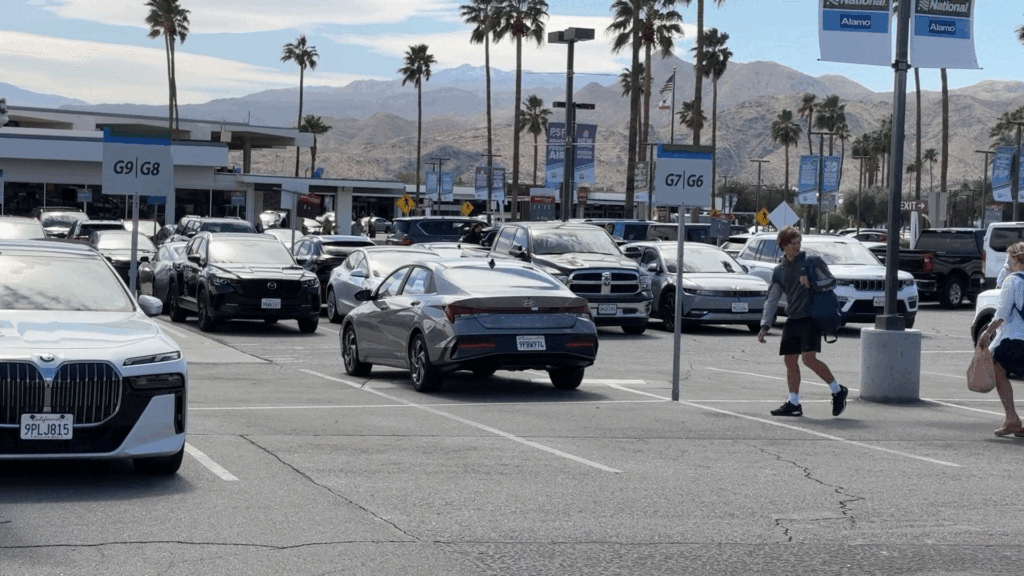 ¡Caos En Los Cielos! Viajeros Desesperados Invaden Las Rentas De Autos Ante Miles De Vuelos Cancelados - Noticias Notivalle ¡Caos En Los Cielos! Viajeros Desesperados Invaden Las Rentas De Autos Ante Miles De Vuelos Cancelados