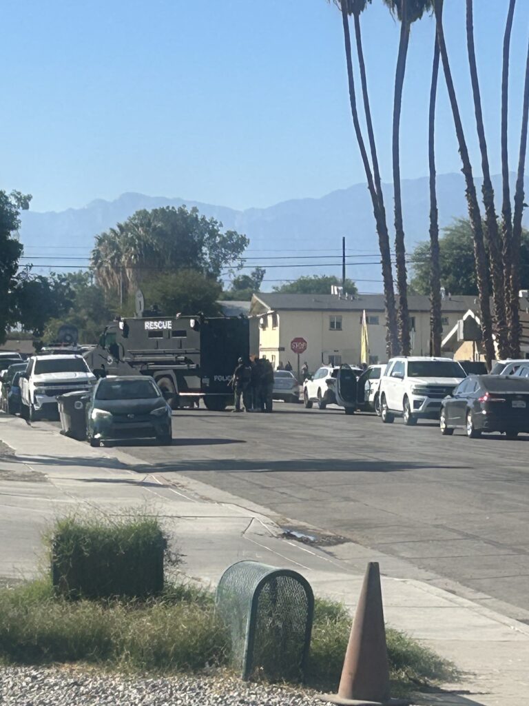 Operativo S.w.a.t. En Indio: Calles Cerradas, Tensión Máxima Y Un Sospechoso Que Se Negó A Salir. Esto Fue Lo Que Pasó…