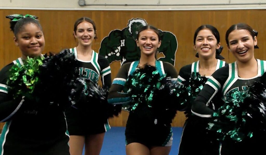 Hilltop Cheerleaders: Orgullo Hispano Que Fortalece La Comunidad Escolar