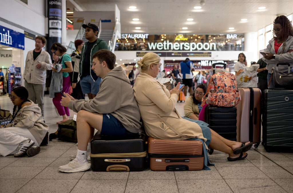 FAA Restaura Operaciones Normales en 40 Aeropuertos de Estados Unidos Tras Cierre del Gobierno