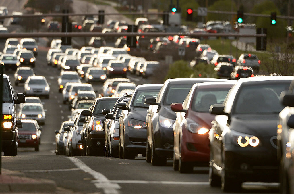 Congestión de Tráfico en Denver: Conductores Pierden Más Tiempo y Dinero que Promedio Nacional