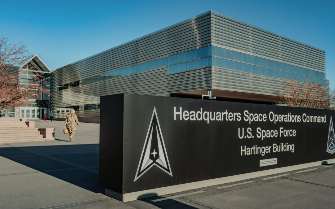Nueva Coalición Aeroespacial en Colorado Busca Proteger el Futuro del Comando Espacial