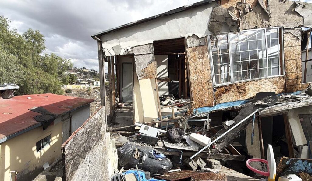 Deslizamiento De Tierra Devasta Hogares En Sánchez Taboada, Tijuana: La Triste Realidad De Familias Afectadas