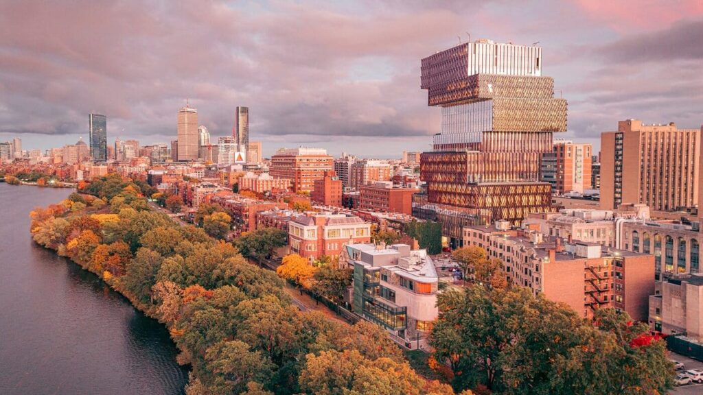 Harvard University Y Boston University: Los Campus Universitarios Más Atractivos De Massachusetts
