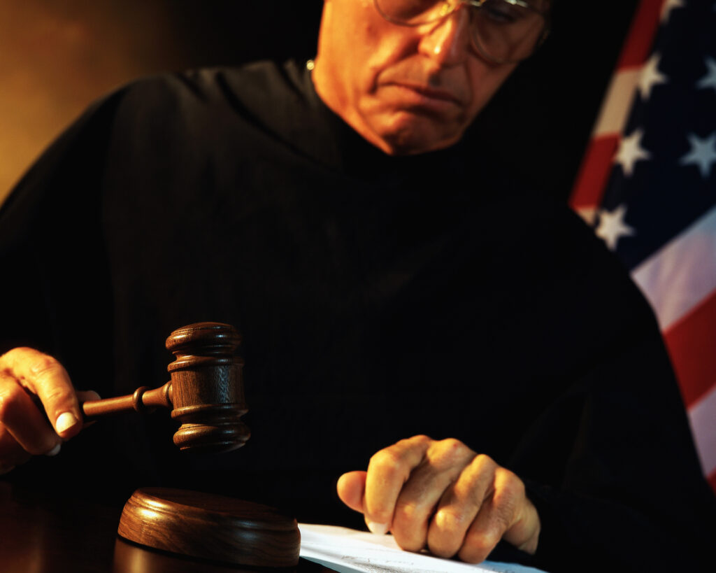 Derecho A Fianza En La Mira: Juez Evaluará Solicitudes De Inmigrantes Detenidos Por Ice