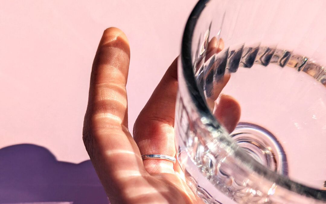 Aurora Colorado Promueve el Ahorro de Agua en Restaurantes: ¡Pide Tu Vaso!