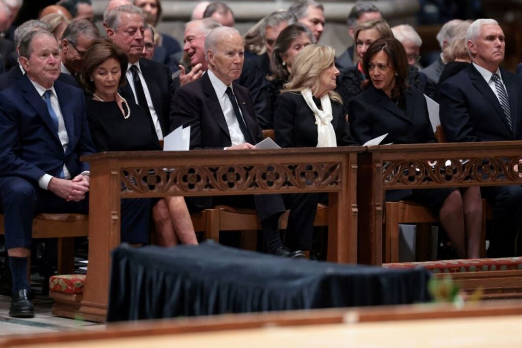 Funeral de Dick Cheney: Asistencia de Biden, Bush y Otros Expresidentes Mientras Trump y Vance Quedan Fuera