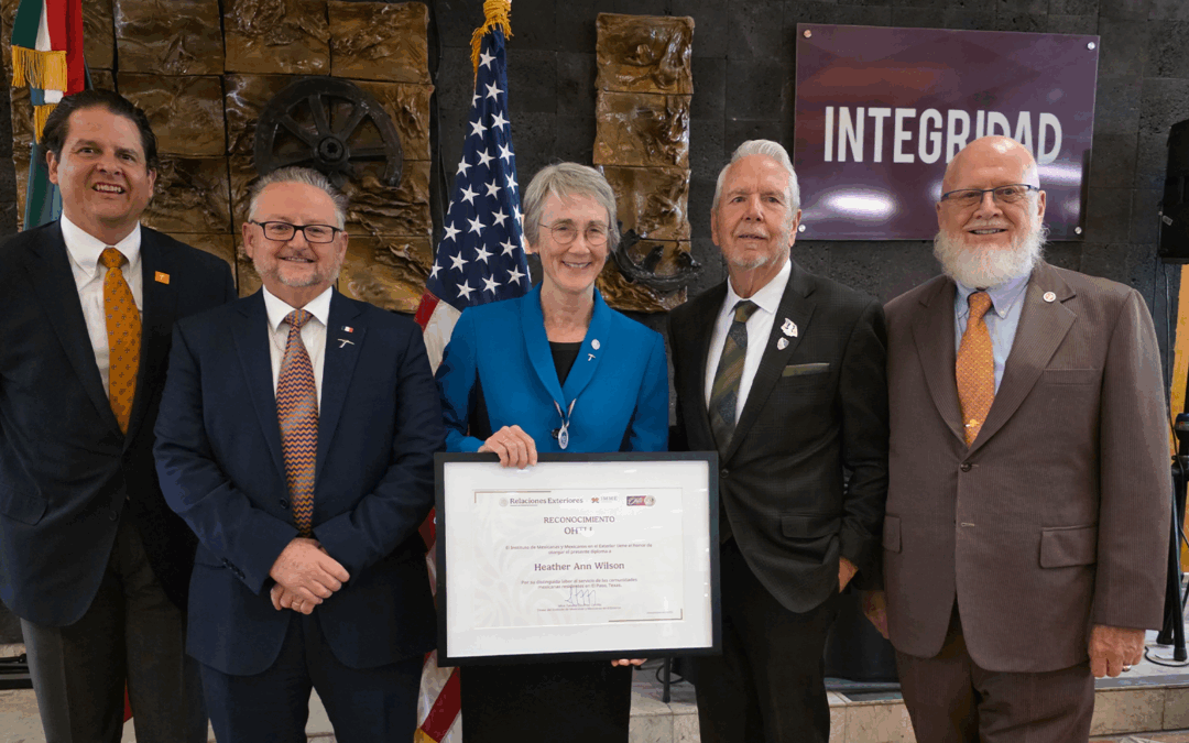 Premio Ohtli: Heather Wilson Recibe Distinción del Consulado de México en El Paso