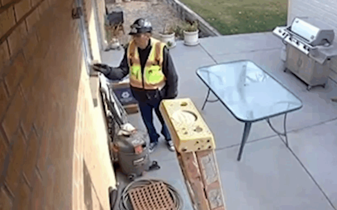 Robo en Denver: Hombre disfrazado de trabajador de servicios irrumpió en hogar