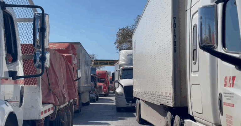 Protesta Campesina en Ciudad Juárez: Bloqueo de Carretera por Leyes del Agua y Apoyo al Campo