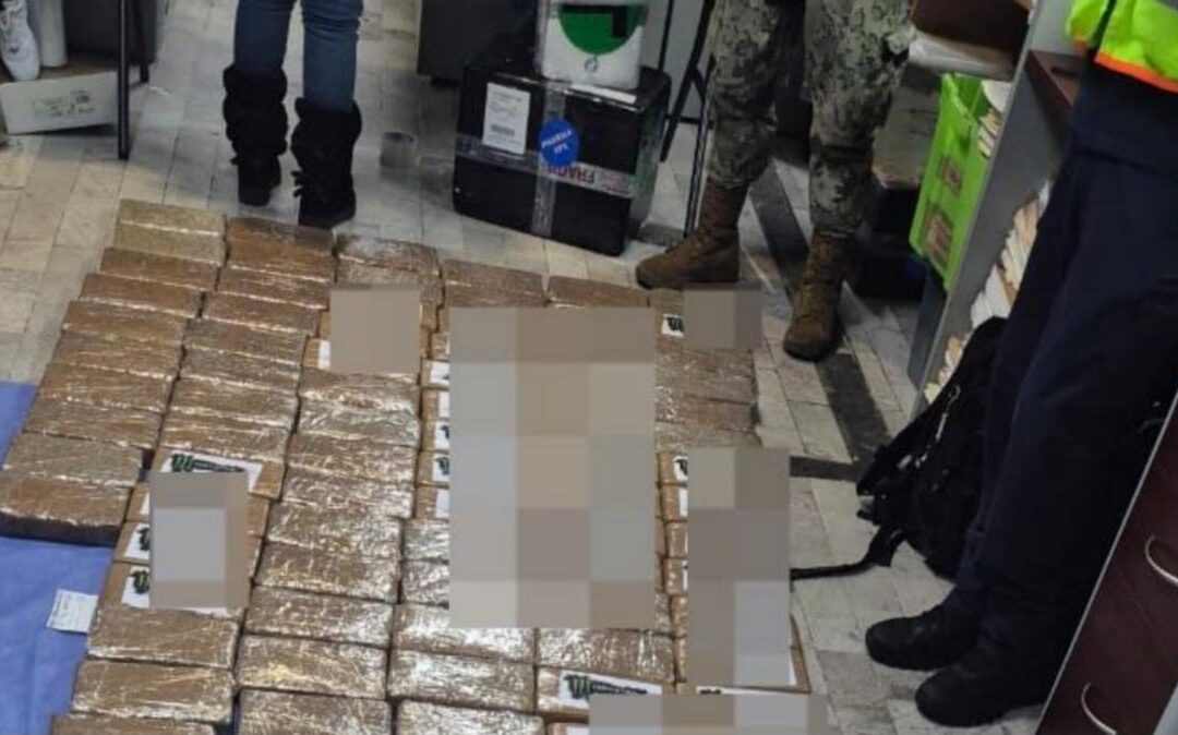 Desmantelan red de tráfico de cocaína en el Aeropuerto Internacional Benito Juárez con destino a Tijuana