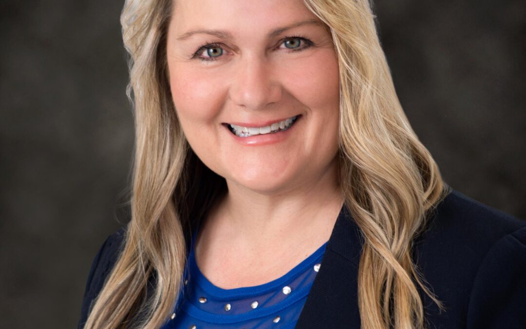 Henderson Concejala Carrie Cox Enfrenta Cargo de Delito Grave por Grabación Secreta