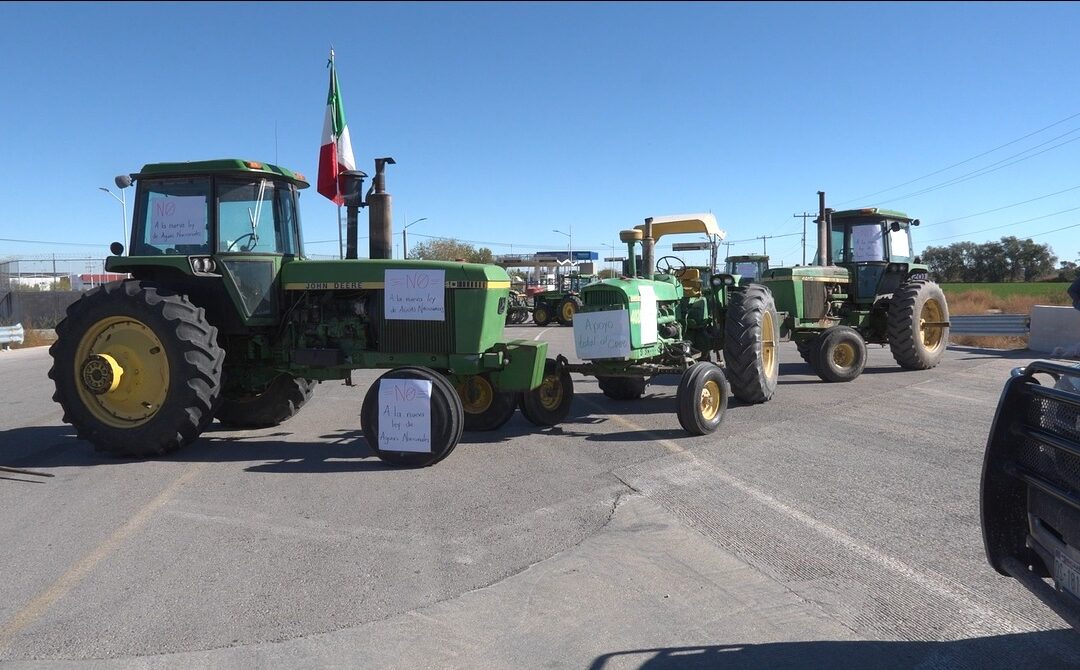 Campesinos Bloquean Cruce Tornillo–Guadalupe en Protesta por Ley del Agua en México