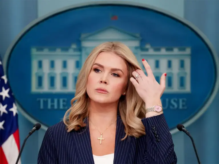 Detención de Inmigrante en Massachusetts Relacionada con Vocera de la Casa Blanca: ¿Qué Está Sucediendo?