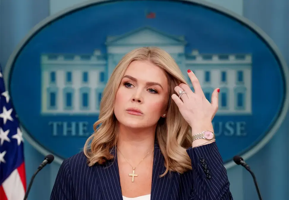 Detención de Inmigrante en Massachusetts Relacionada con Vocera de la Casa Blanca: ¿Qué Está Sucediendo?