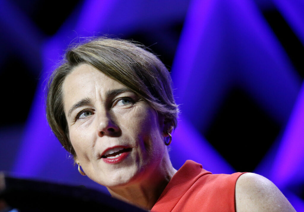 Nuevos Requisitos De Graduación En Massachusetts: Evaluaciones Estatales Y Portafolios Escolar