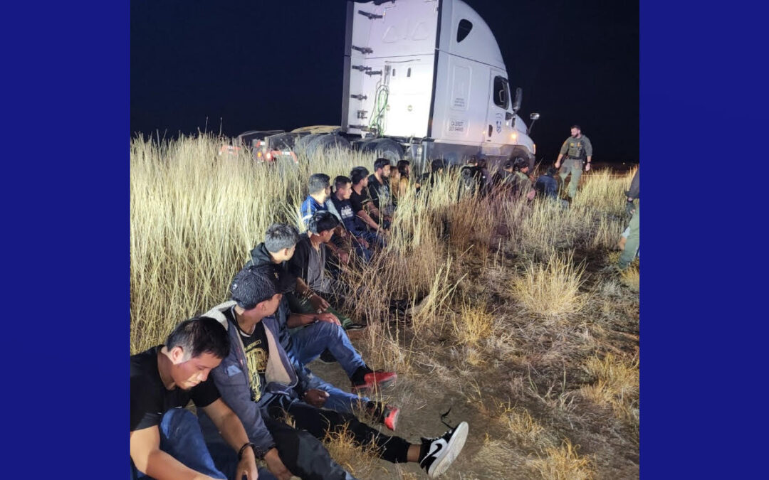 DPS Intercepts 23 Inmigrantes Illegales en La Salle Durante Operativo