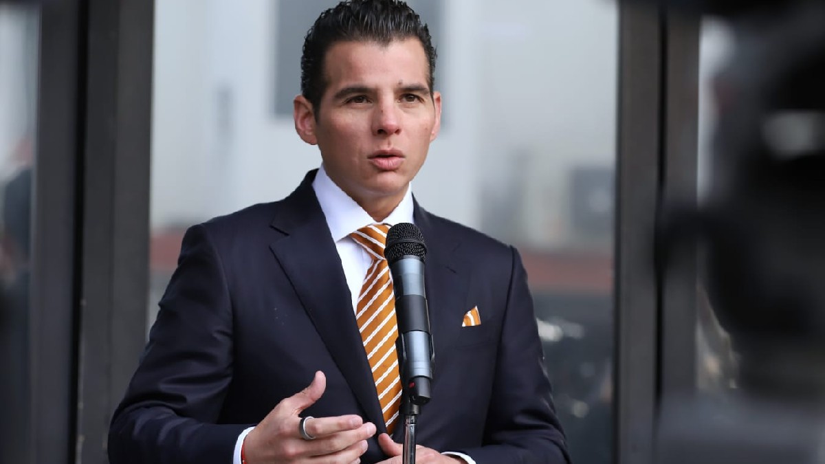 miguel-flores-aclaro-ejecutivo-modifique