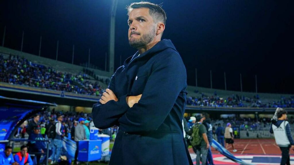 Nicolás Larcamón Busca 'Enmudecer El Volcán' Con Su Estrategia En El Fútbol - Noticias Notivalle Nicolás Larcamón Busca ‘Enmudecer El Volcán’ Con Su Estrategia En El Fútbol