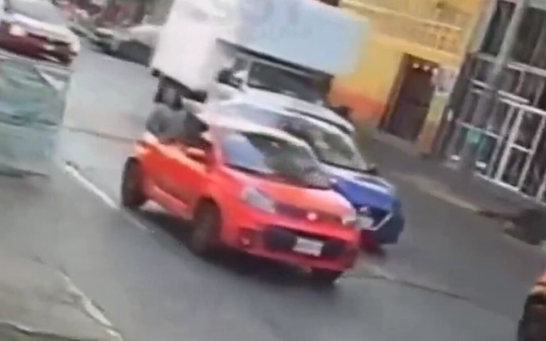 Valientes comerciantes de Naucalpan detienen intento de secuestro de mujer