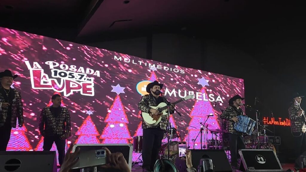 Posada La Lupe 2025: Familias De Palm Springs Disfrutan Al Ritmo De Fuego Indio Y Salomón Robles - Noticias Notivalle Posada La Lupe 2025: Familias De Palm Springs Disfrutan Al Ritmo De Fuego Indio Y Salomón Robles