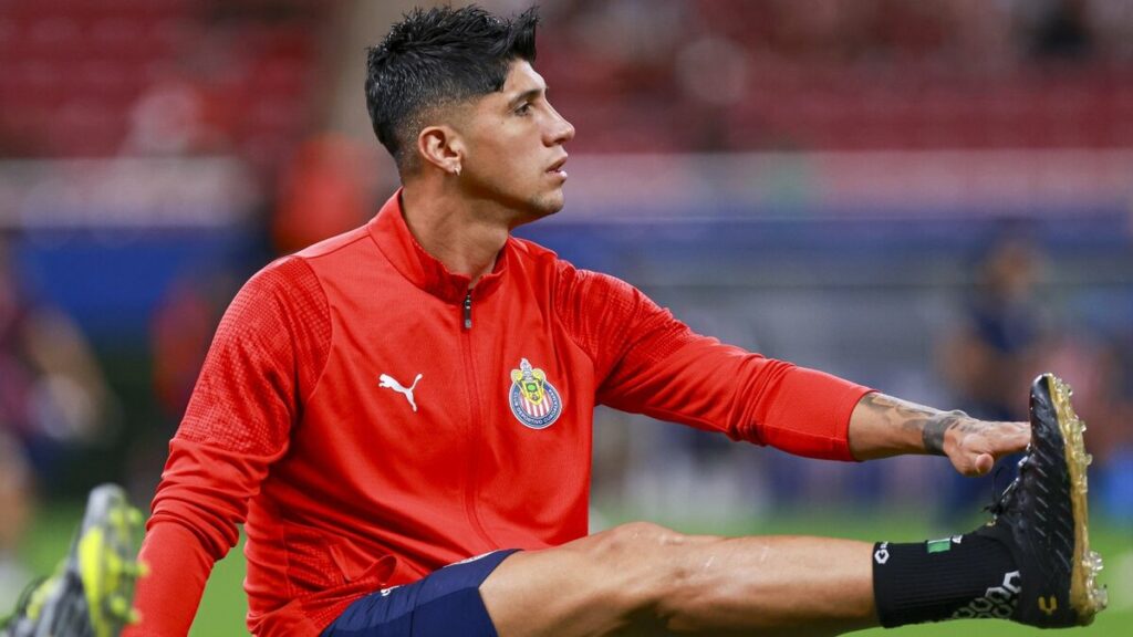 Alan Pulido: Las Estrategias De Chivas Para Su Transferencia Exitosa