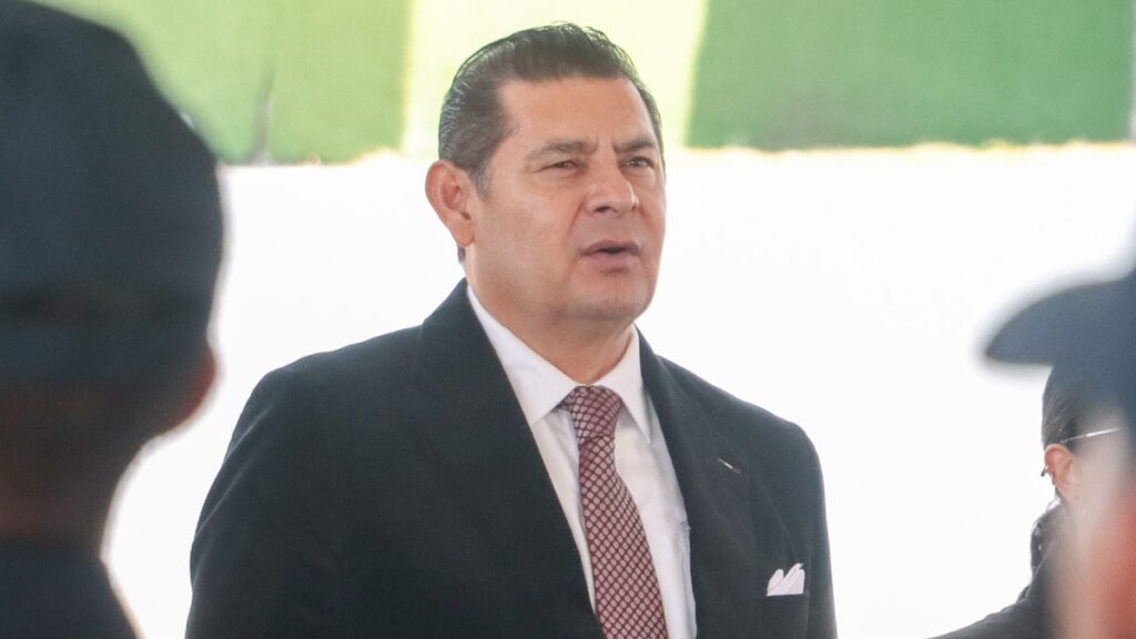 Armenta Solicita A La Fgr La Captura De 'El Toñín' Por Asesinatos En El Triángulo Rojo - Noticias Notivalle Armenta Solicita A La Fgr La Captura De ‘El Toñín’ Por Asesinatos En El Triángulo Rojo